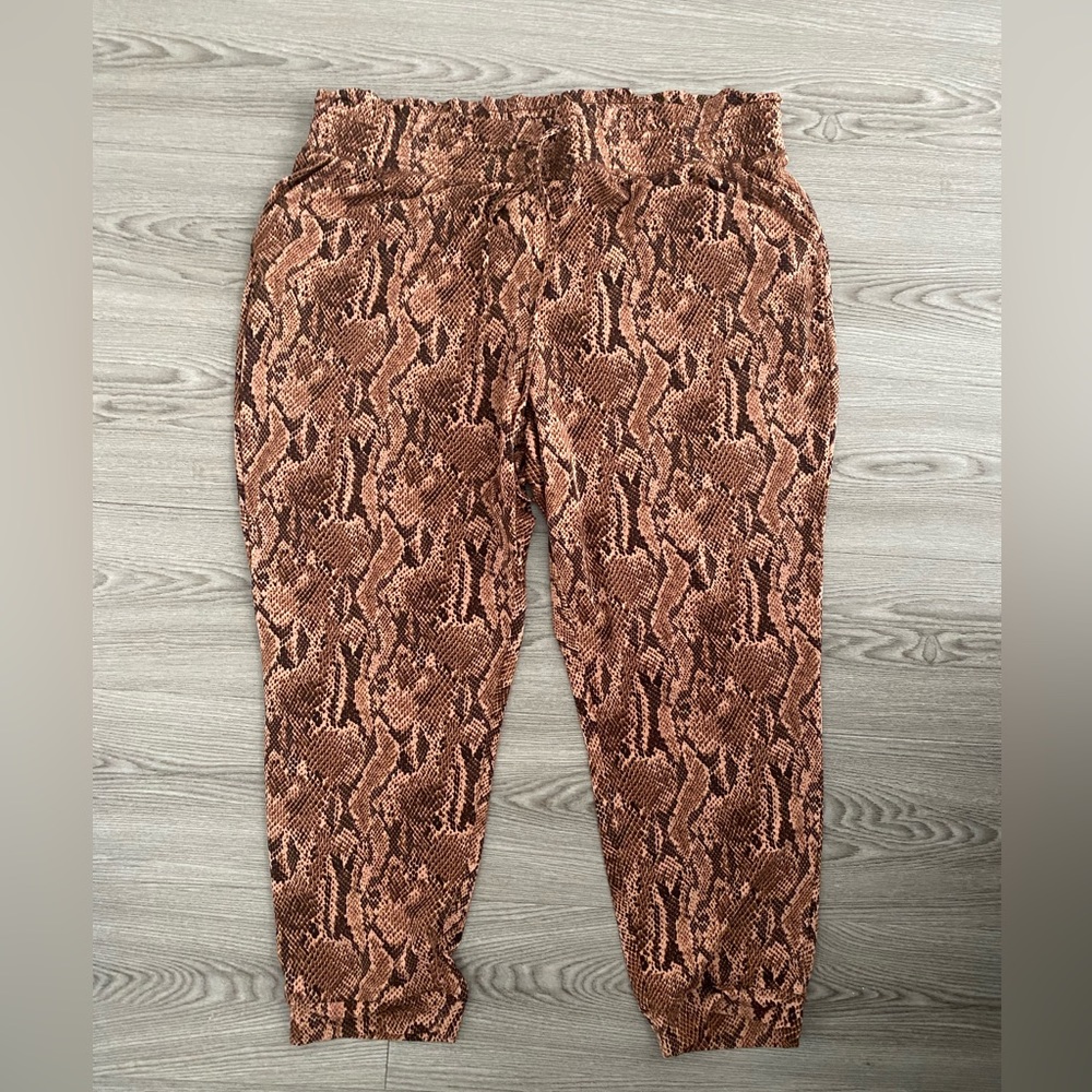 Express High-waisted Snake Print Joggers
